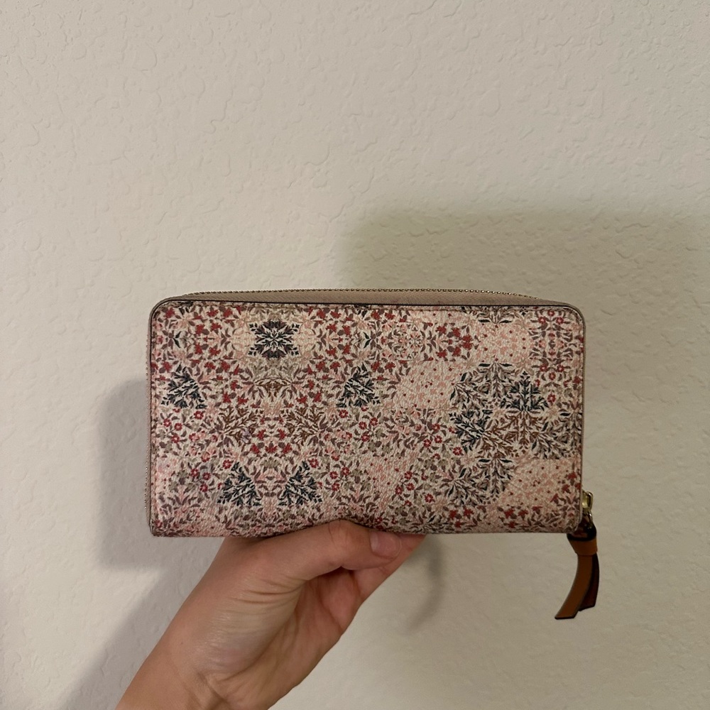 Tory Burch Wallet - Picture 3 of 5